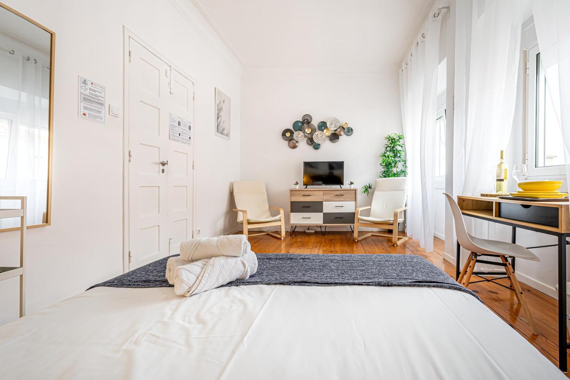 April Square By Lisbon With Sintra Hotel Amadora Exterior photo