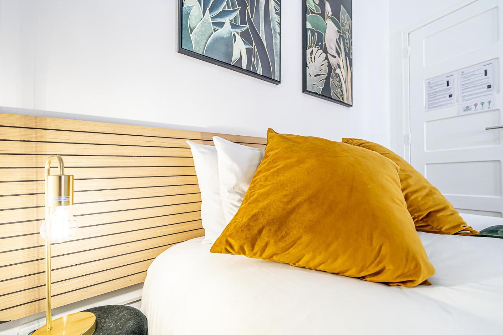 April Square By Lisbon With Sintra Hotel Amadora Exterior photo